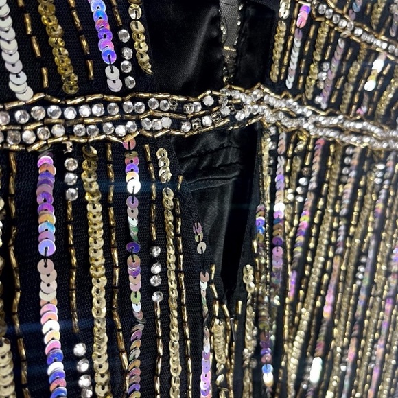 MAC DUGGAL Stripe Sequin Plunge Column Gown in Black Gold Size US 14 - Picture 7 of 8